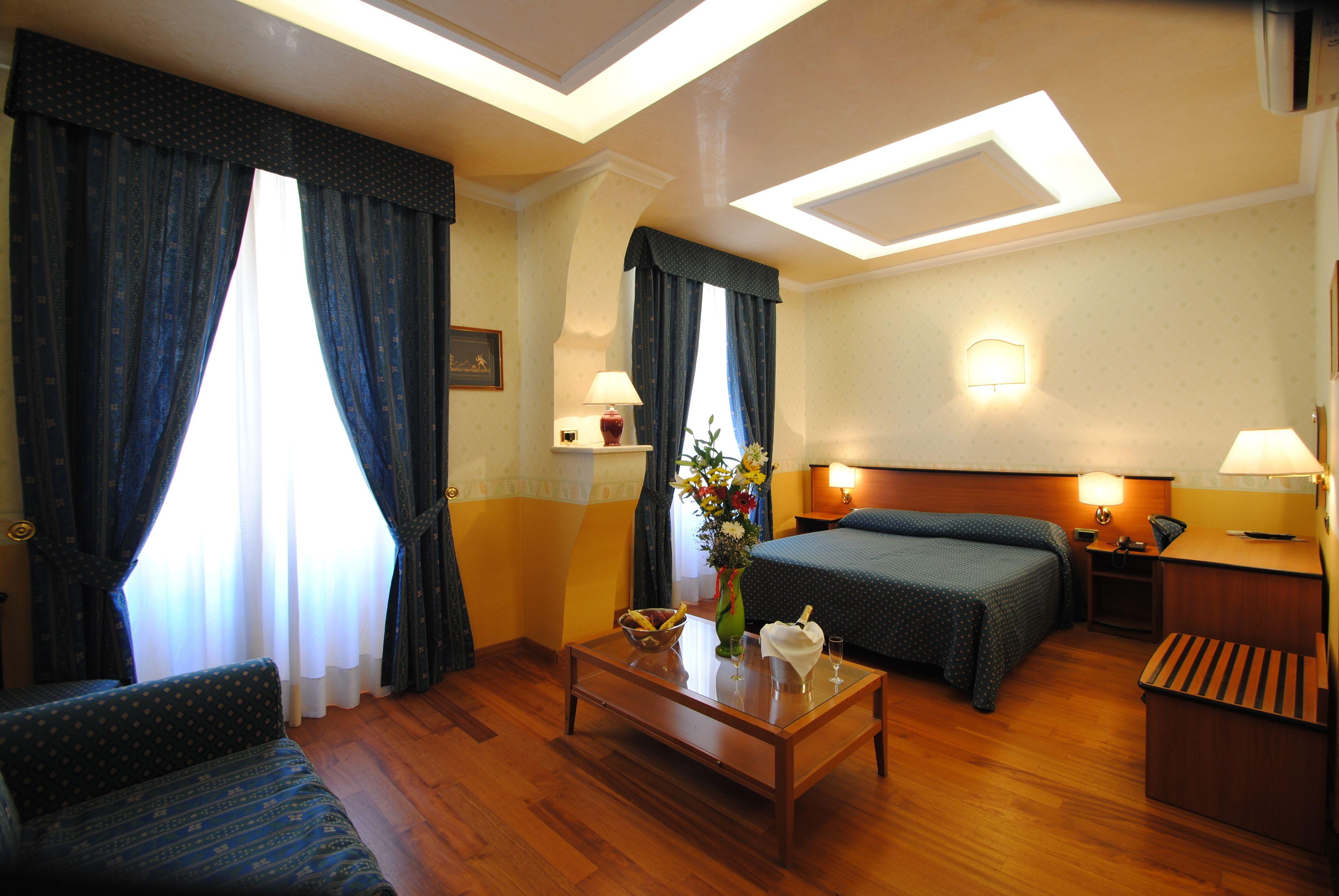 Hotel Verona Rome — Fotók 1